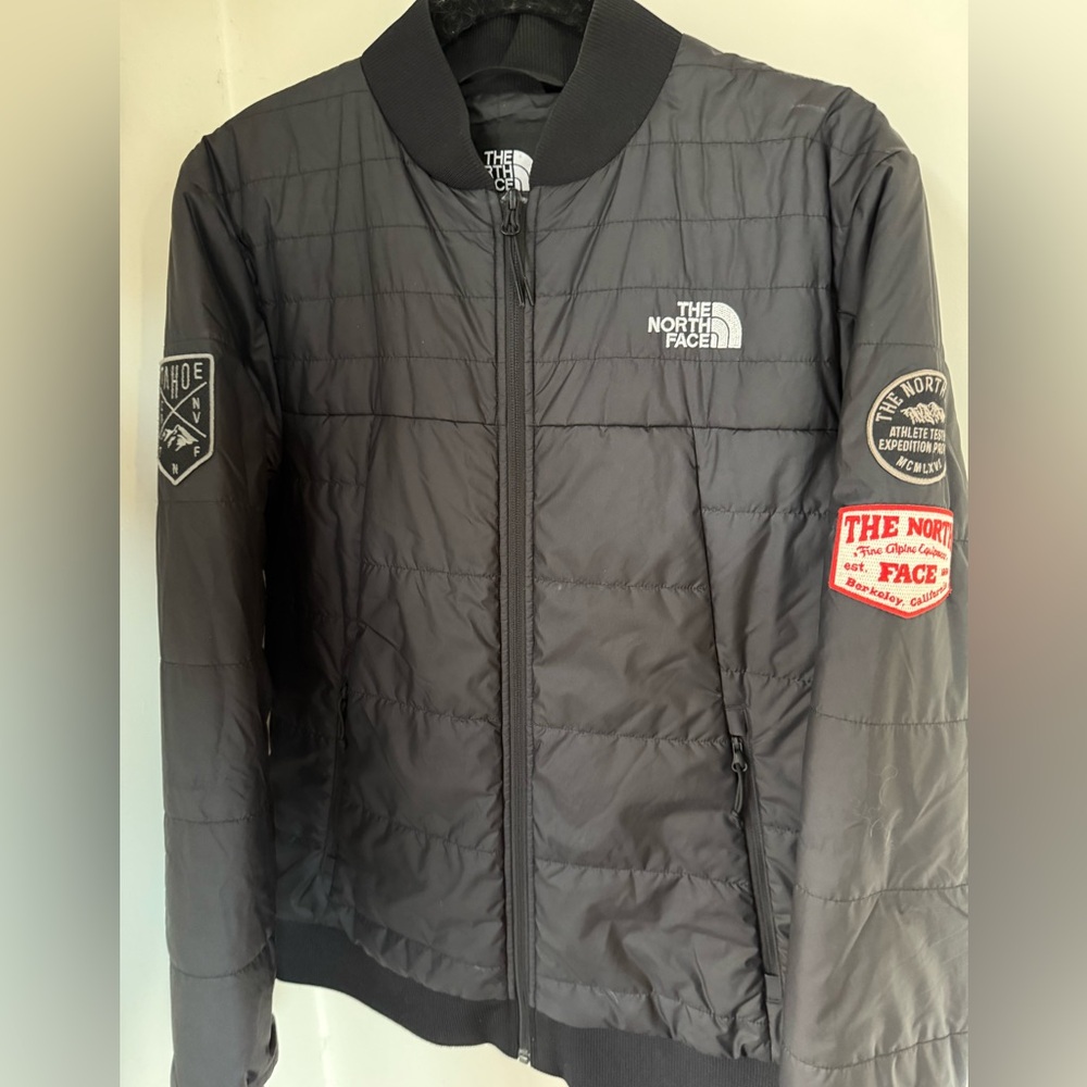 NWOT The North Face Men's Black Puffer Jacket Size Medium